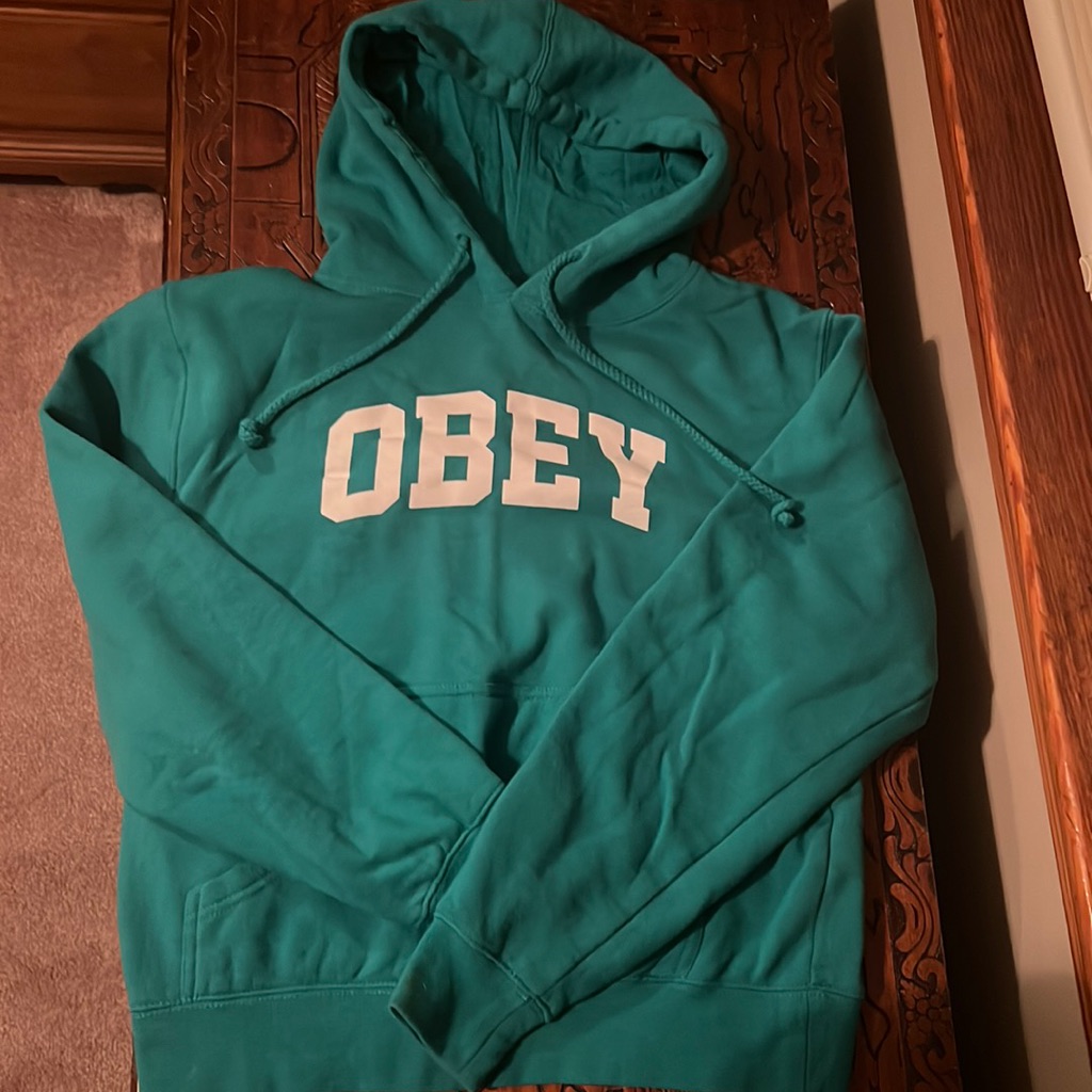 Obey Worldwide Green Sweatshirt Size M Obey Worldwide Green Sweatshirt Size M